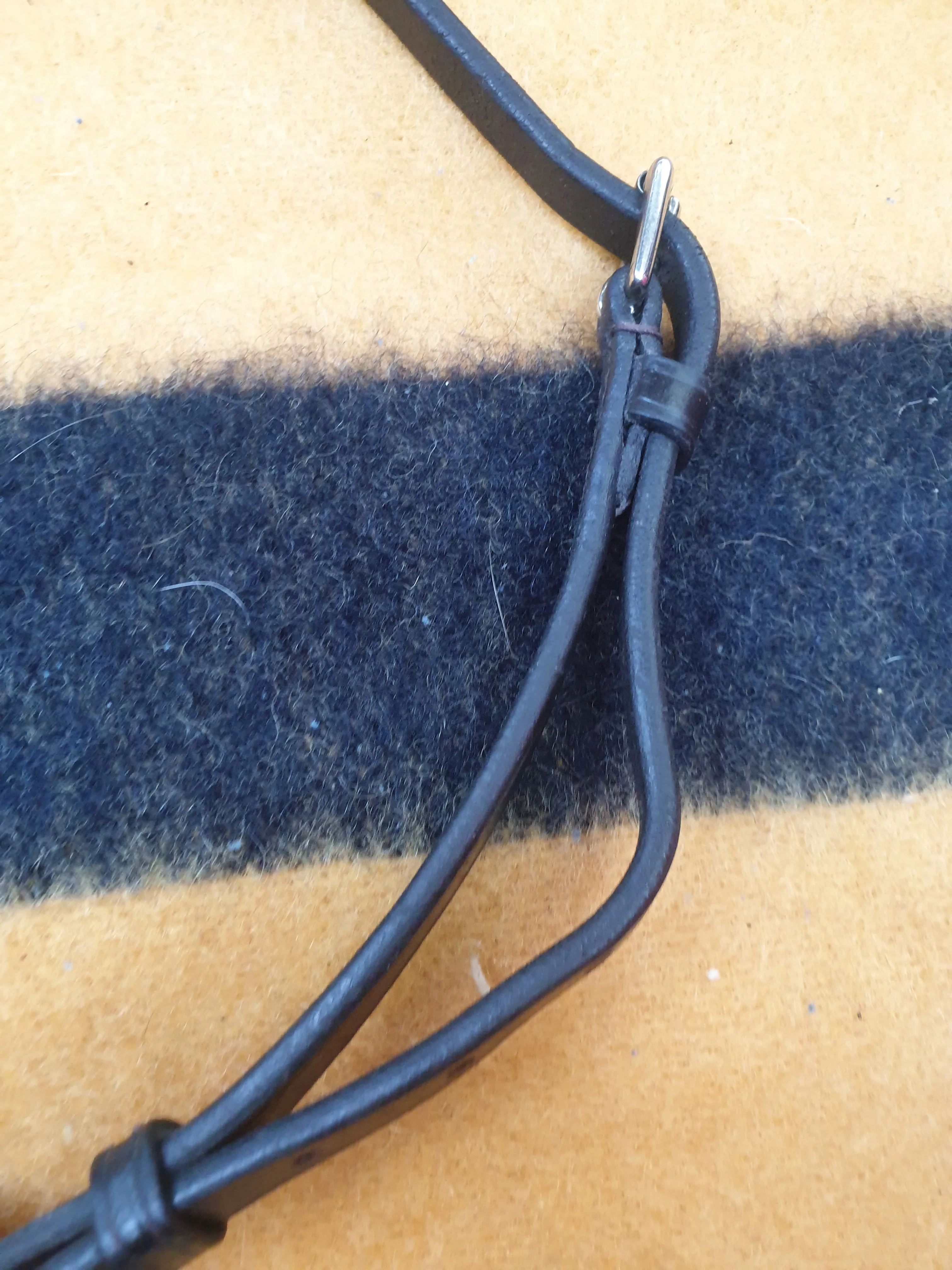 Used brown leather cob size Ascot drop nose band FREE POSTAGE☆