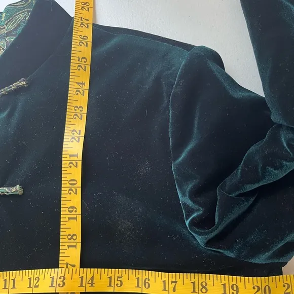 Vintage Que Hera Dark Green Velvet Blazer with Stand-Up Collar Silk lined