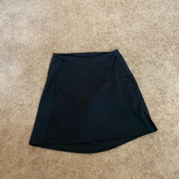 ✨🔥Y2K Nike Black Skirt